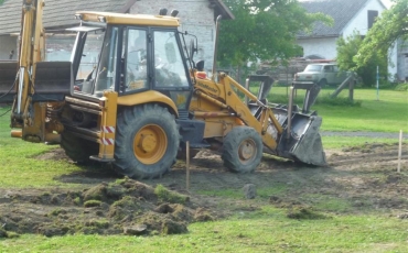  Stavba dětského hřiště 2010